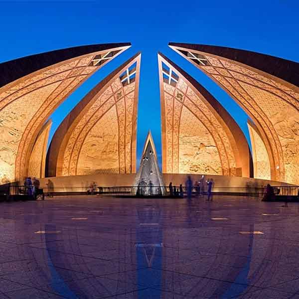 Pakistan monument - K1 Basecamp Trek