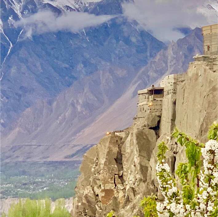 Hunza Gilgat -Hunza & Skardu cultural tour